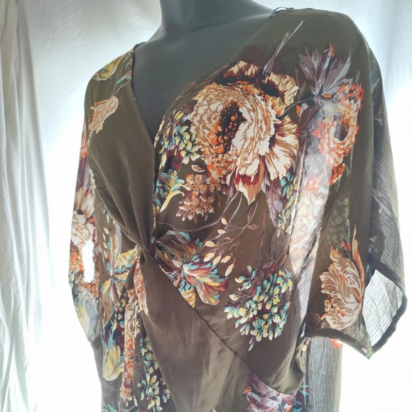 Beautiful Paradise Coverups EUC ❤️ - Picture 9 of 14